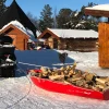 Vetopulkka moottorikelkan perässä